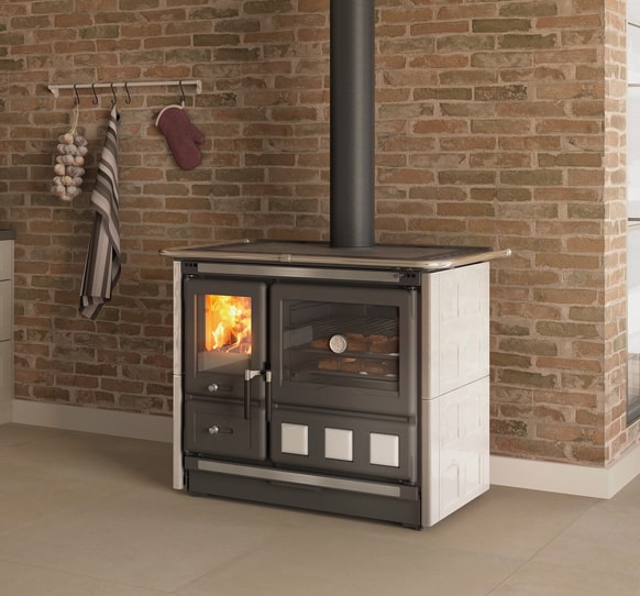 Zestaw kominek powietrzny stalowy KRATKI LUCY BLACK 12 kW Ø 200 z akcesoriami Rosa xxl 3 - Zestaw kominek powietrzny stalowy KRATKI LUCY BLACK 12 kW Ø 200 z akcesoriami